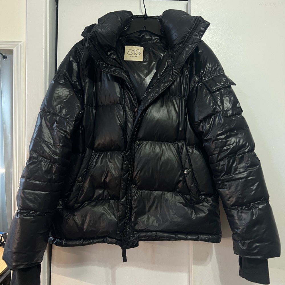 S13 Women's Black Puffer Jacket